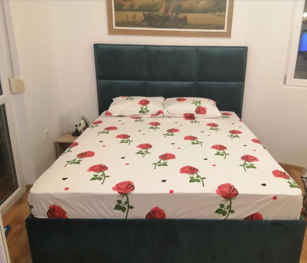 Sveti Stefan- Apartment Dora Ngoại thất bức ảnh